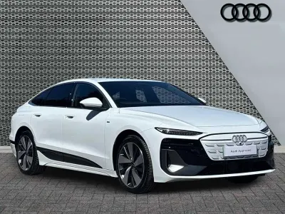 Nowe Audi A6 e-tron S-Line 210 kW (286 KM) 2026 Biały Hatchback