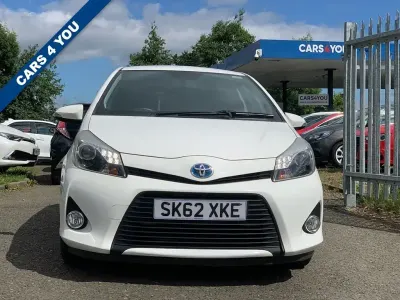Used Toyota Yaris T4 75 HP (55 kW) 2012 White Hatchback