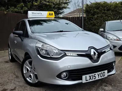 Used Renault Clio Dynamique 75 HP (55 kW) 2015 Silver Hatchback