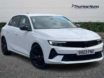 Begagnad Vauxhall Astra S 130 HK (95 kW) 2023 Vit Halvkombi
