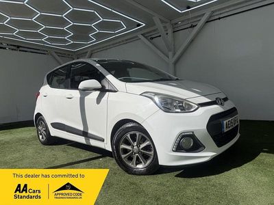 Used Hyundai i10 Premium 87 HP (63 kW) 2015 White Hatchback