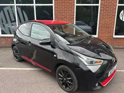 Gebraucht Toyota Aygo x-press 2019 Schwarz Kleinwagen