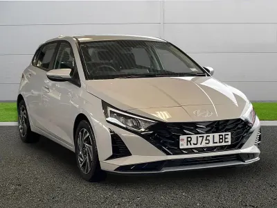 Used Hyundai i20 Advanced 101 HP (74 kW) 2024 Grey Hatchback
