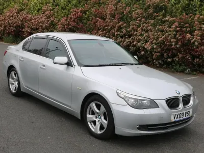 Usado BMW 525 2009 Plateado Berlina