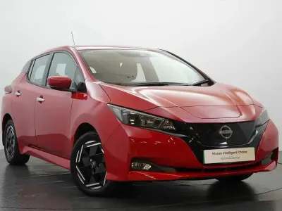 Used Nissan Leaf Acenta 108 kW (147 HP) 2022 Red Hatchback