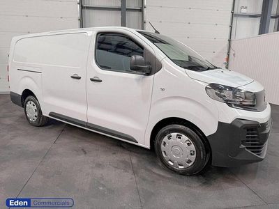 Gebraucht Vauxhall Vivaro 145 PS (106 kW) 2024 Weiß Van / Kleinbus