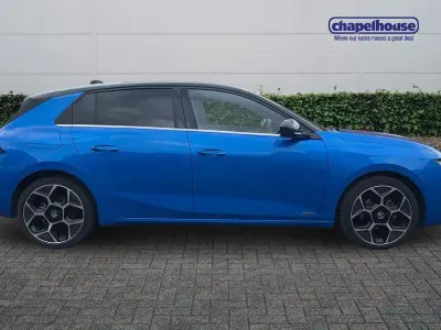 Used Vauxhall Astra Ultimate 2023 Blue Hatchback