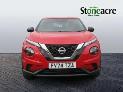 Używany Nissan Juke N-Connecta 112 KM (82 kW) 2024 Czerwony SUV