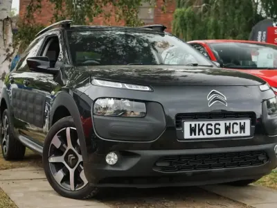 Used Citroën C4 Flair 80 HP (58 kW) 2016 Black SUV