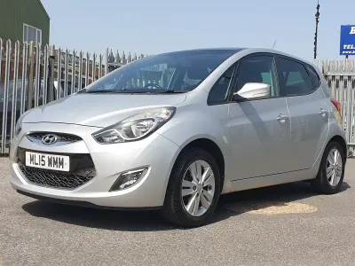 Used Hyundai ix20 Style 90 HP (66 kW) 2015 Silver Hatchback