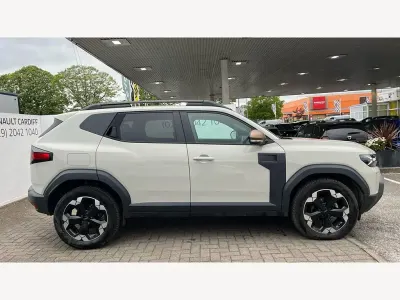 Second-hand Dacia Duster Extreme 130 CP (95 kW) 2025 Alb SUV