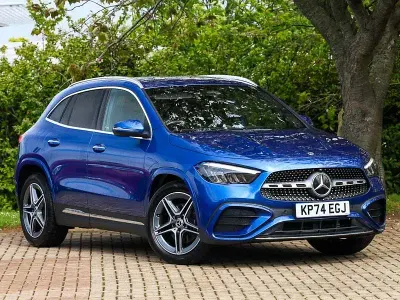 Usado Mercedes GLA200 Executive 163 HP (119 kW) 2024 Azul SUV