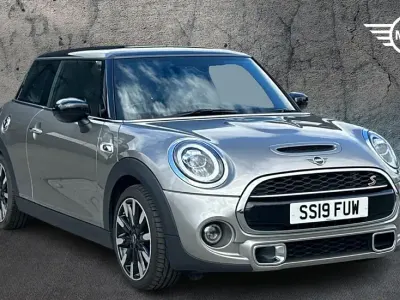 Used Mini Cooper S Exclusive 192 HP (141 kW) 2019 Silver Hatchback