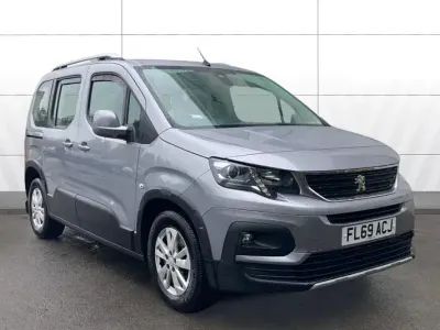 Second-hand Peugeot Rifter Allure 102 CP (75 kW) 2019 Gri Monovolum