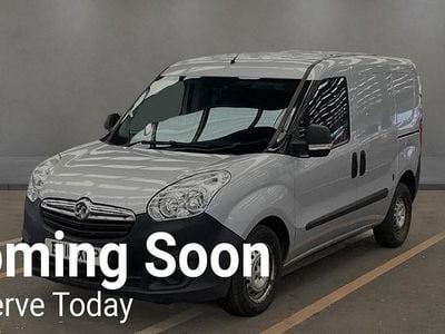 Second-hand Vauxhall Combo 2018 Argintiu Monovolum