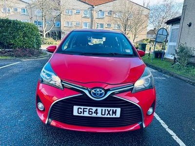 Used Toyota Yaris Hybrid 2014 Red Hatchback