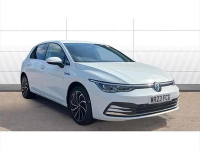 Second-hand VW Golf VIII Edition 130 CP (95 kW) 2023 Alb Hatchback