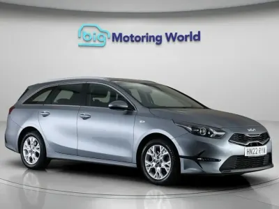 Usado Kia Ceed 2022 Plateado Utilitario