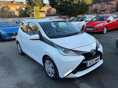 Red Used 2015 Toyota Aygo X-play Hatchback | £4,495 (Fair price)
