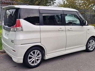 Used Suzuki Swift 2015 White Hatchback