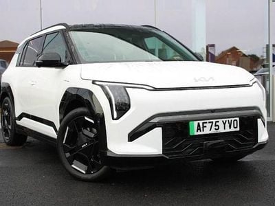 White Used 2025 Kia EV3 GT-Line S SUV | £33,715 (Fair price)