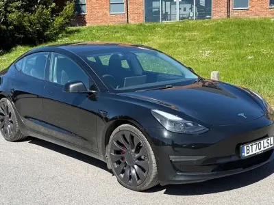 Używany Tesla Model 3 Performance 11 kW (15 KM) 2020 Sedan/Limuzyna