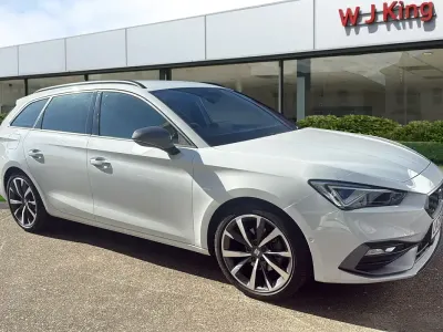 Begagnad Seat Leon FR Sport 272 HK (200 kW) 2025 Vit Kombi