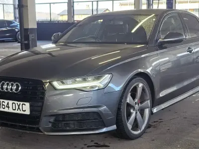 Begagnad Audi A6 Black Edition 190 HK (139 kW) 2015 Grå Sedan