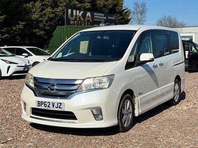 Begagnad Nissan Serena 2012 Vit Minibuss