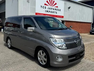 Used Nissan Elgrand 2009 Grey MPV
