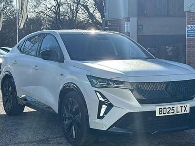 Used Renault Rafale Iconic Esprit Alpine 200 HP (147 kW) 2025 Twotone matte satin  pearl white with diamond black roof  SUV