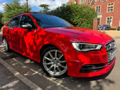 Used Audi S3 Sportback Comfort 300 HP (220 kW) 2014 Brilliant red Hatchback