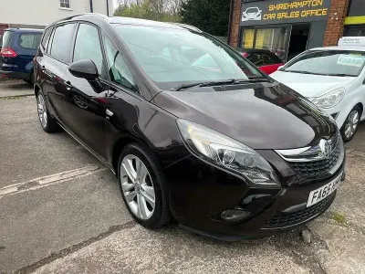 Używany Vauxhall Zafira SRi 140 KM (102 kW) 2016 Brązowy Minivan