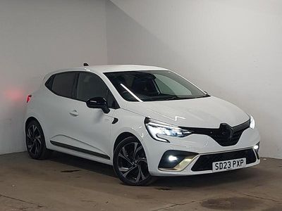 Used Renault Clio V Engineered 145 HP (106 kW) 2023 White Hatchback
