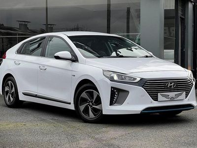 Begagnad Hyundai Ioniq Premium SE 2019 Vit Halvkombi
