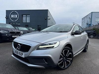 Silver Used 2018 Volvo V40 Pro Hatchback | £13,450 (A bit pricey)