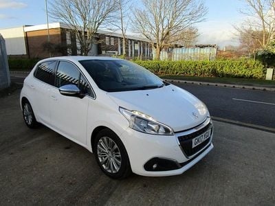 White Used 2017 Peugeot 208 Allure Hatchback | £4,495 (Fair price)