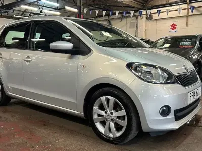 Usado Skoda Citigo Elegance 75 HP (55 kW) 2014 Prateado Citadino