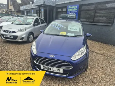 Used Ford Fiesta Zetec 2014 Blue Hatchback