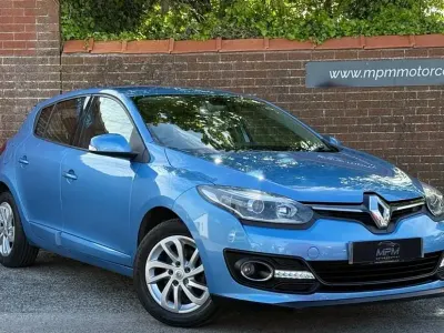 Usado Renault Mégane Dynamique 110 HP (80 kW) 2014 Azul Citadino