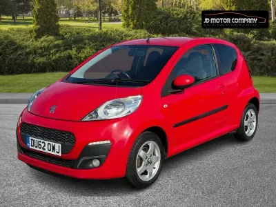 Used Peugeot 107 Allure 68 HP (50 kW) 2012 Red Hatchback