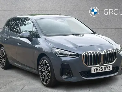 Begagnad BMW 230e Active Tourer M Sport 322 HK (236 kW) 2025 Grå Minibuss