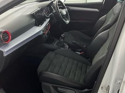 Used Seat Ibiza FR Sport 95 HP (69 kW) 2023 White Hatchback
