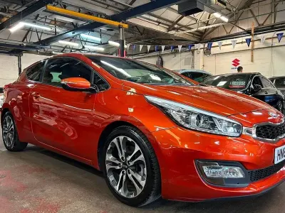 Used Kia ProCeed 2013 Orange Hatchback
