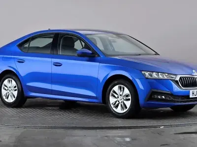 Used Skoda Octavia SE Technology 110 HP (80 kW) 2020 Blue Hatchback