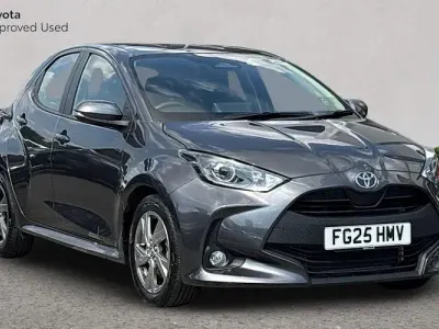Used Toyota Yaris Play 116 HP (85 kW) 2025 Grey Hatchback