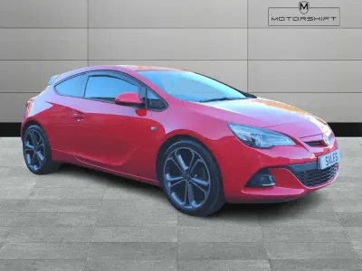 Used Vauxhall Astra GTC Edition 140 HP (102 kW) 2015 Red Coupe
