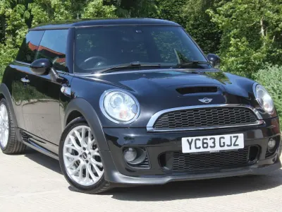 Begagnad Mini Cooper S Hatch 184 HK (135 kW) 2013 Svart Halvkombi