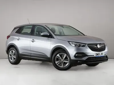 Used Vauxhall Grandland X S 131 HP (96 kW) 2019 Grey SUV
