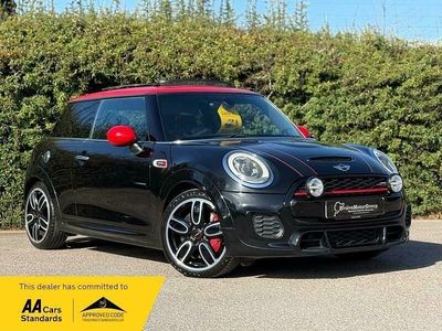 Używany Mini John Cooper Works Hatch 231 KM (169 kW) 2017 Czarny Hatchback